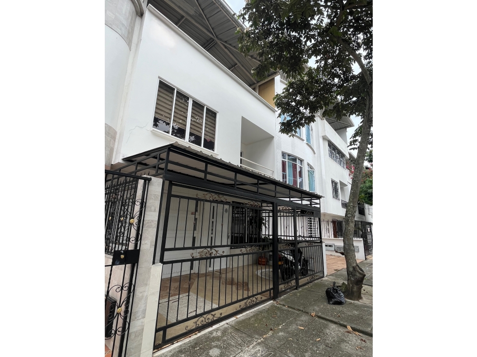 SE VENDE CASA CON 4 HABITACIONES EN EL CANEY