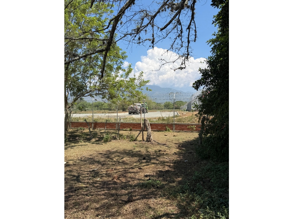 VENTA DE 2 LOTES INSTITUCIONALES 42.000M2 EN LA VIGA PANCE CH-DT
