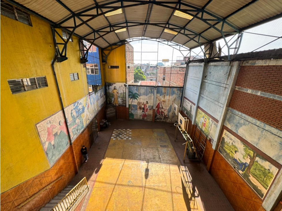 EDIFICIOS COLEGIO EN VENTA — foto 2