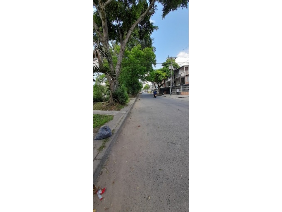 SE VENDE CASA EXT, 3 PISOS INDEP, EL POBLADO 1 BENEFICIO RENTA SRM — foto 2