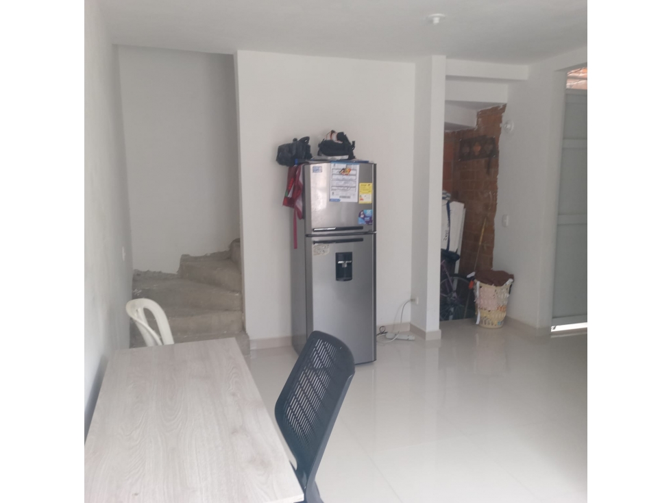 VENTA CASA 3 PISOS B. EDEN DEL PARQUE JAMUNDI CH — foto 3