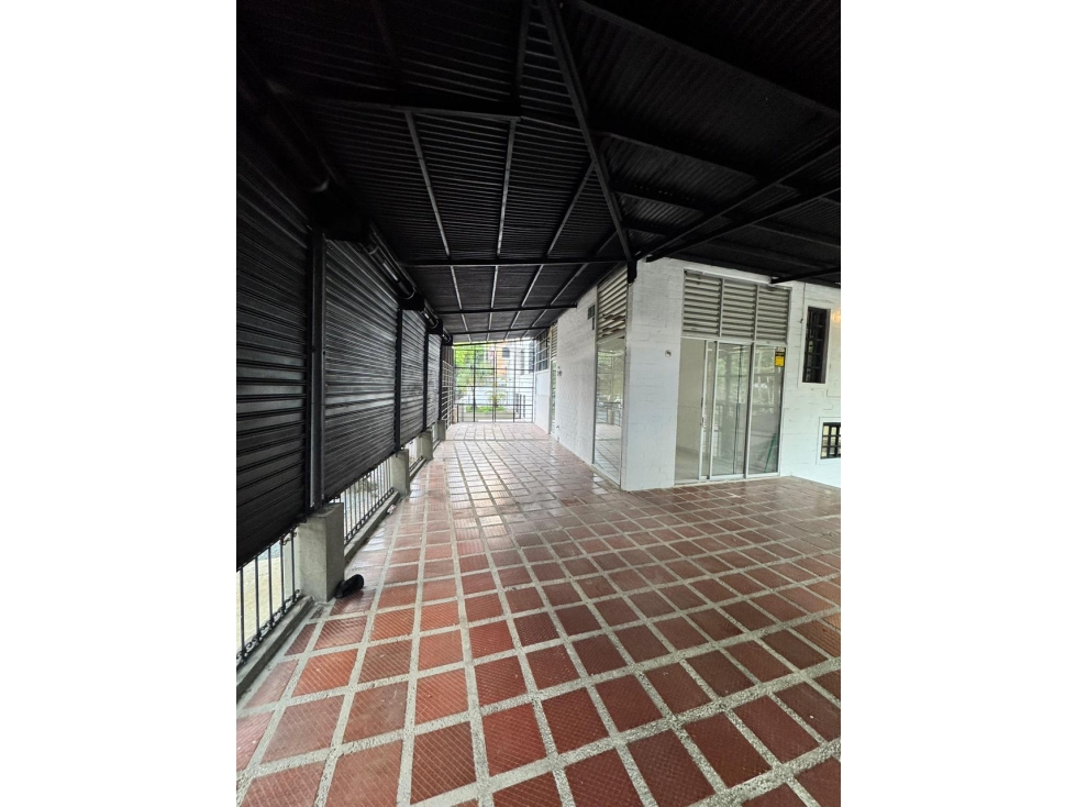 EDIFICIO ESQUINERO EN SAN FERNANDO — foto 3
