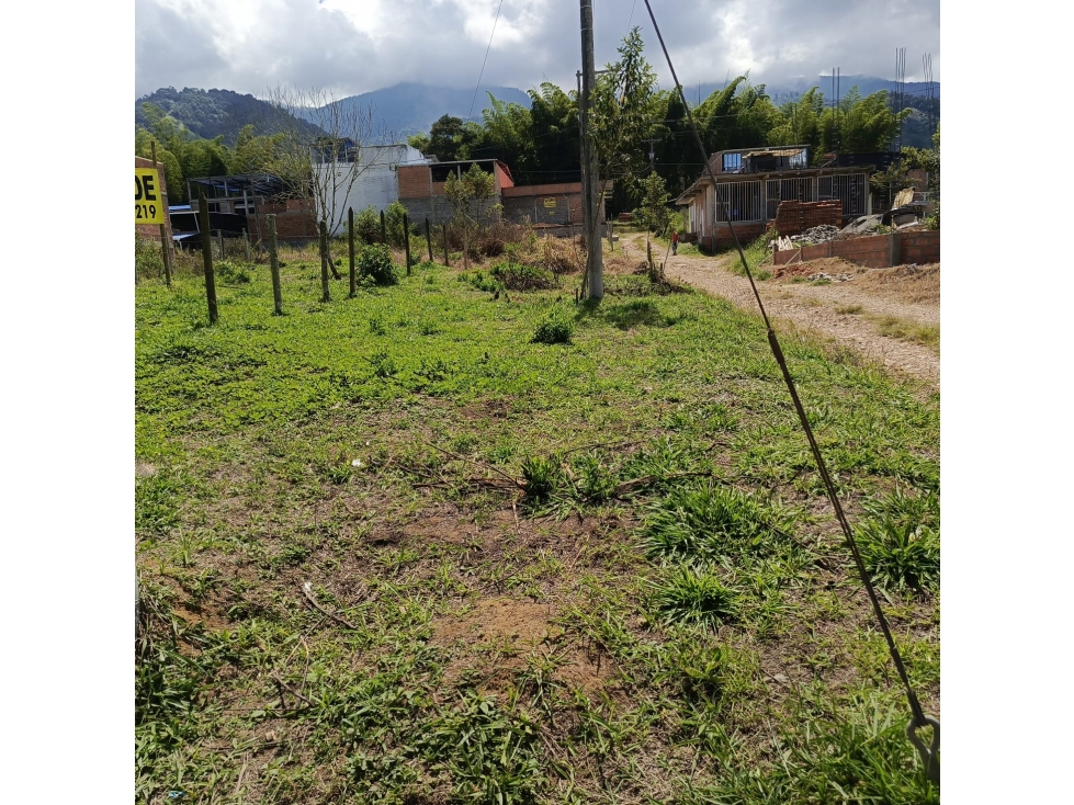 VENTA LOTE ESQUINERO DE 167M2 URB. CIUDADELA CALIMA-DARIEN CH - 3