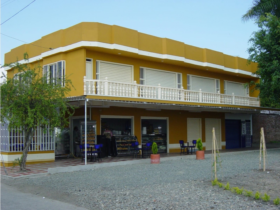 VENTA CASA COMERCIAL FRENTE A LA CARRETERA CENTRAL EL CERRITO CH - 1