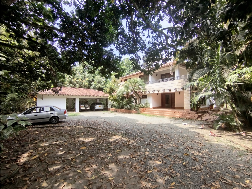 VENTA CASA LOTE ESQUINERA COLINDA CON LA CIUDAD DE CALI CH — foto 2