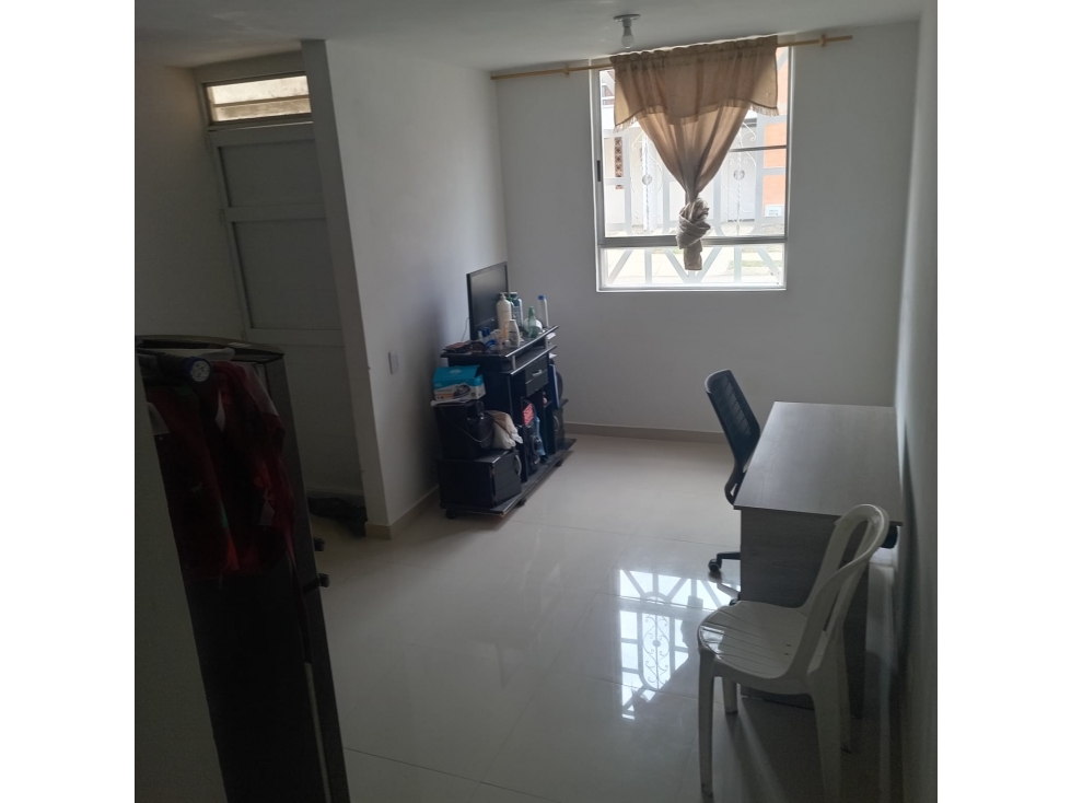 VENTA CASA 3 PISOS B. EDEN DEL PARQUE JAMUNDI CH — foto 4