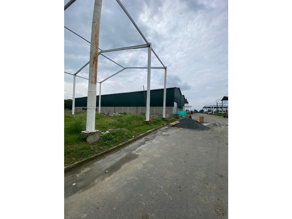SE VENDE LOTE INDUSTRIAL DE 1.000MTS EN PALMASECA