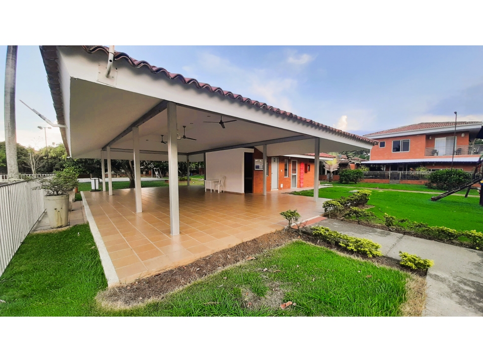 CASA EN VENTA AL SUR HACIENDA EL CASTILLO CR PRADERA JAMUNDI — foto 4