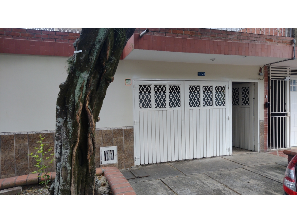 SE VENDE CASA BARRIO SANTA ISABEL
