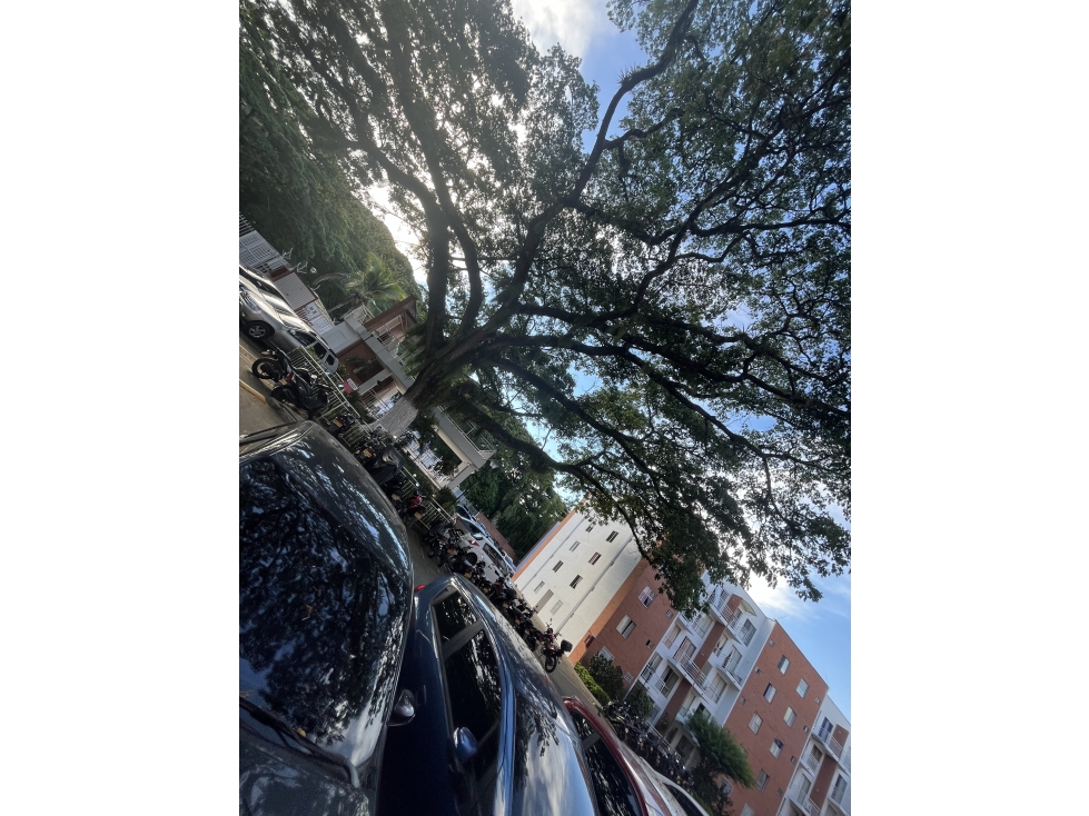 SE VENDE APARTAMENTO PISO 5 SUR DE CALI EXCELENTE VISTA Y ACABADOS