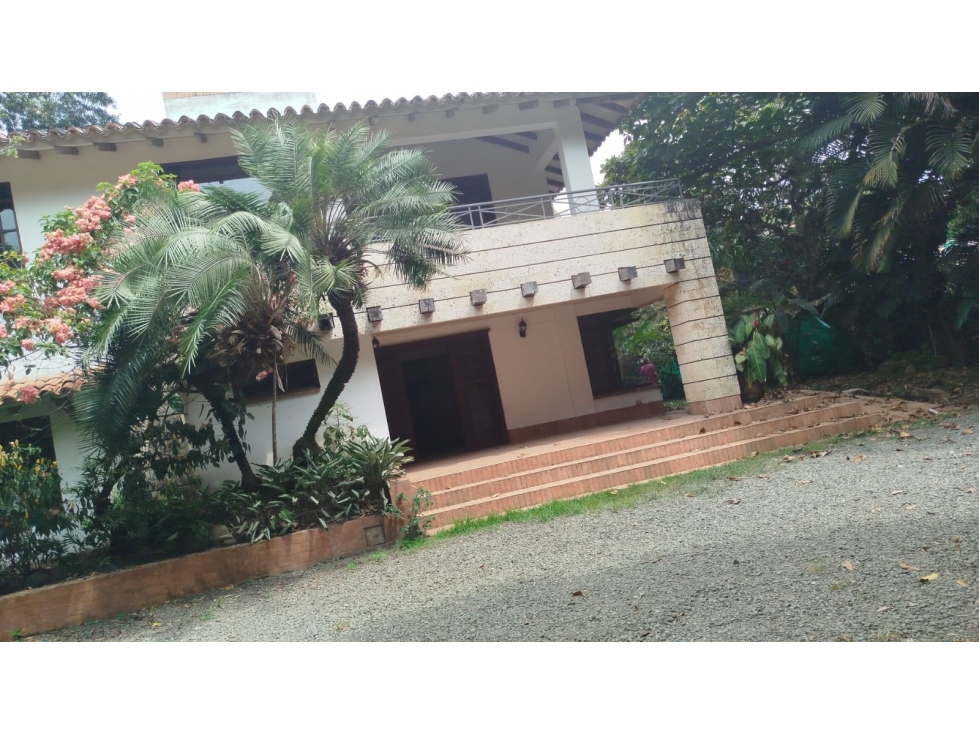 VENTA CASA LOTE ESQUINERA COLINDA CON LA CIUDAD DE CALI CH — foto 3