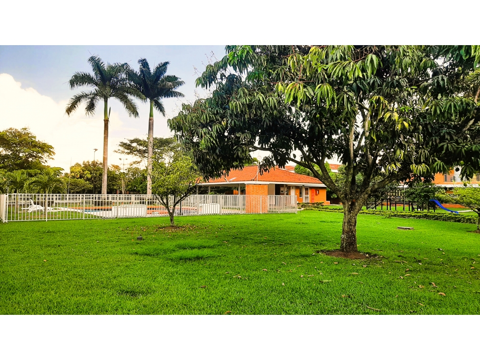 CASA EN VENTA AL SUR HACIENDA EL CASTILLO CR PRADERA JAMUNDI — foto 2