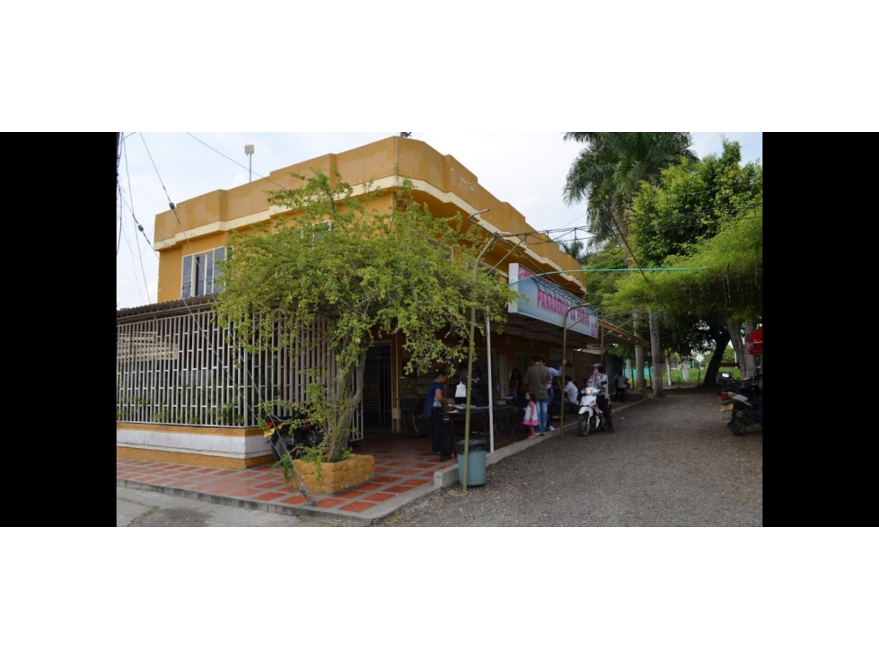 VENTA CASA COMERCIAL FRENTE A LA CARRETERA CENTRAL EL CERRITO CH - 5