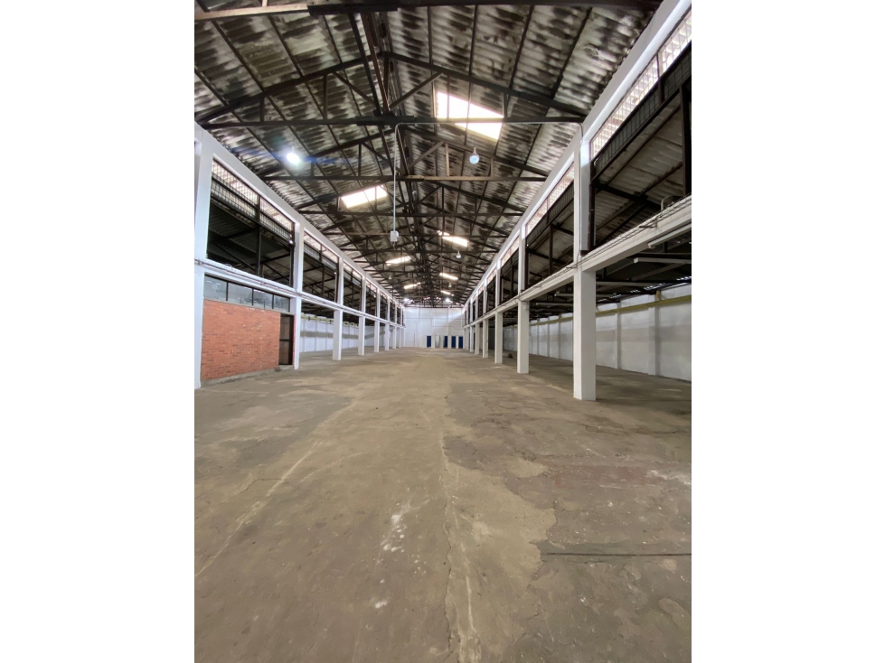 SE VENDE BODEGA CON LOTE EN SAN NICOLAS 1.755mts