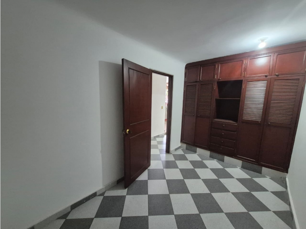 Venta Casa 3 niveles Melendez cali AI — foto 5