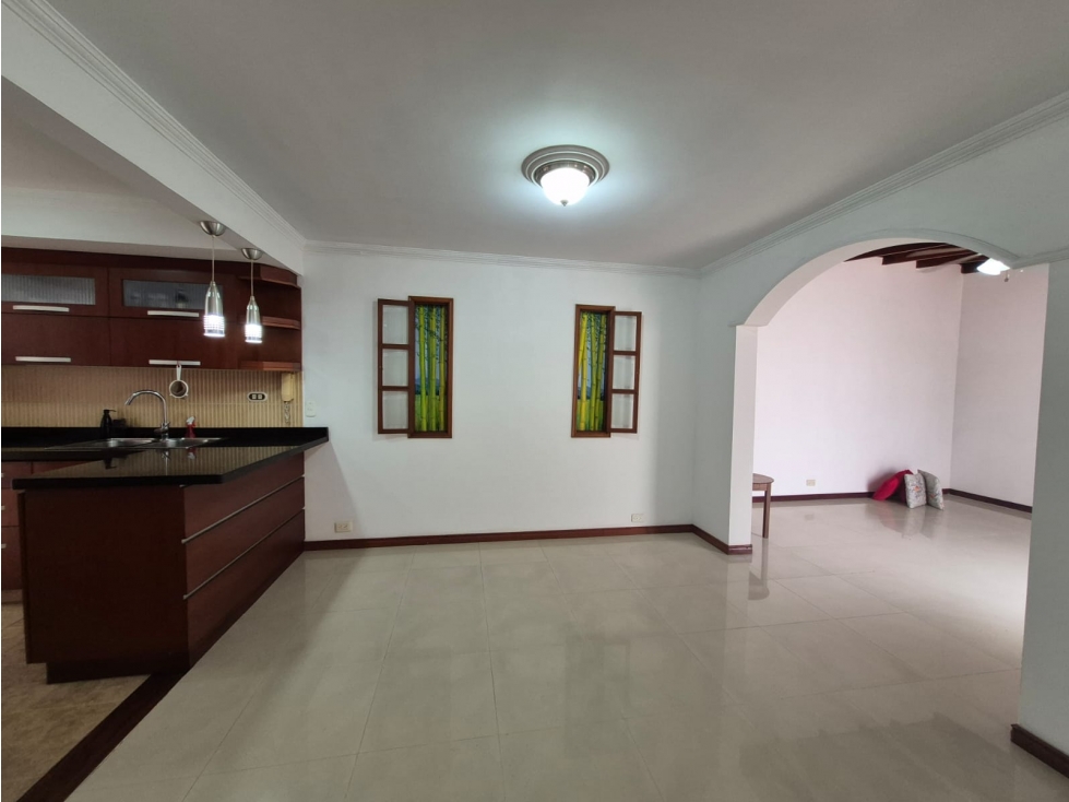 Venta Casa Ciudad Jardin Cali AI — foto 3