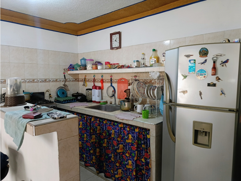 VENTA CASA UNIFAMILIAR ORIENTE PETECUY 2 — foto 3