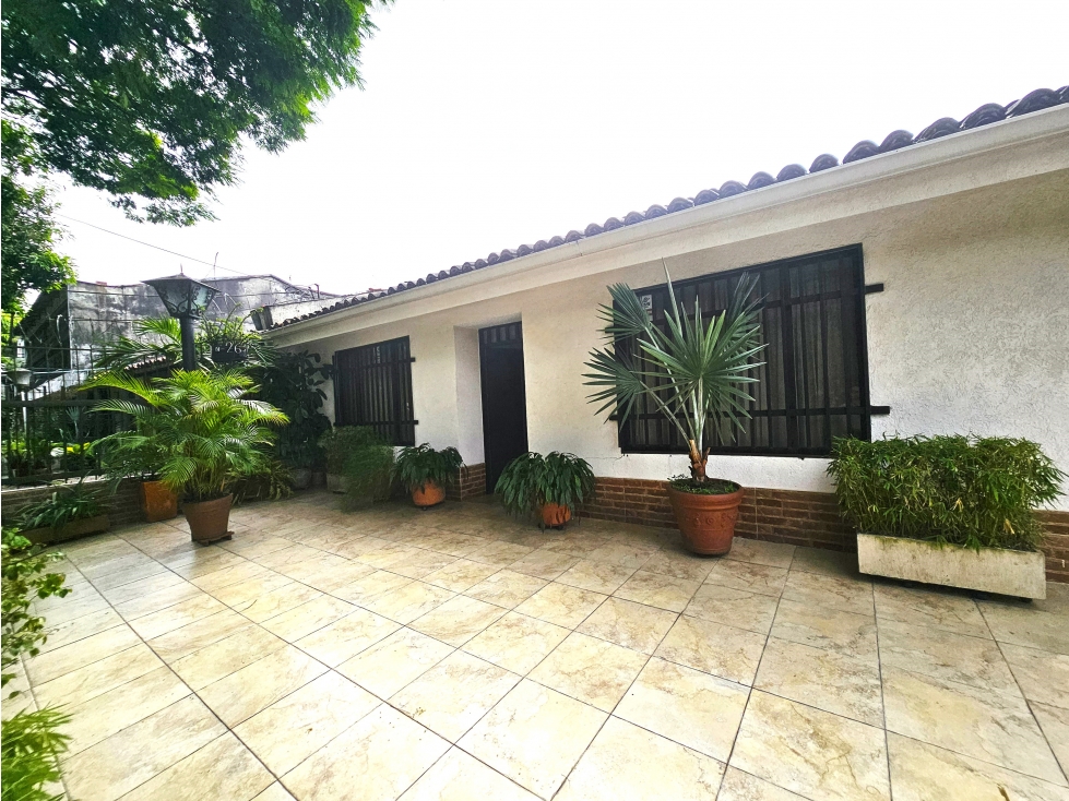 Casa en venta prados del norte Cali