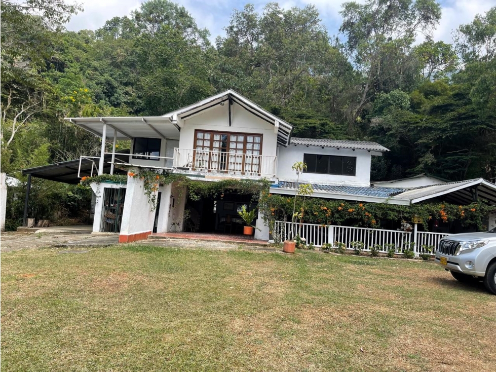 VENTA FINCA EN EL SALADITO CALI 3.200 MTS2
