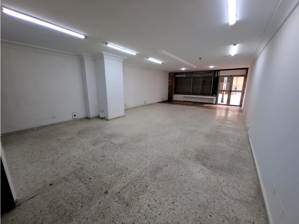 Alquiler LOCAL- En el Centro de palmira — foto 2