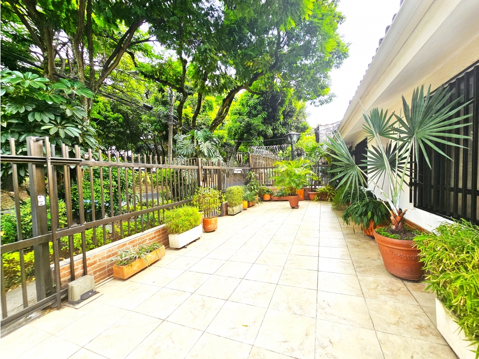 Casa en venta prados del norte Cali — foto 2