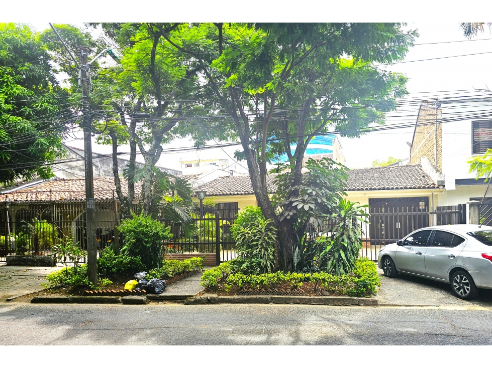 Casa en venta prados del norte Cali — foto 3