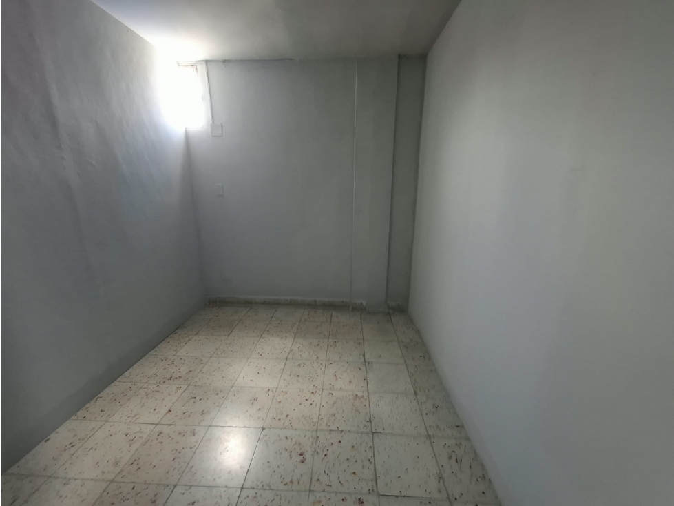 VENTA DE LOCALES/BODEGAS COMERCIALES PALMIRA - 3