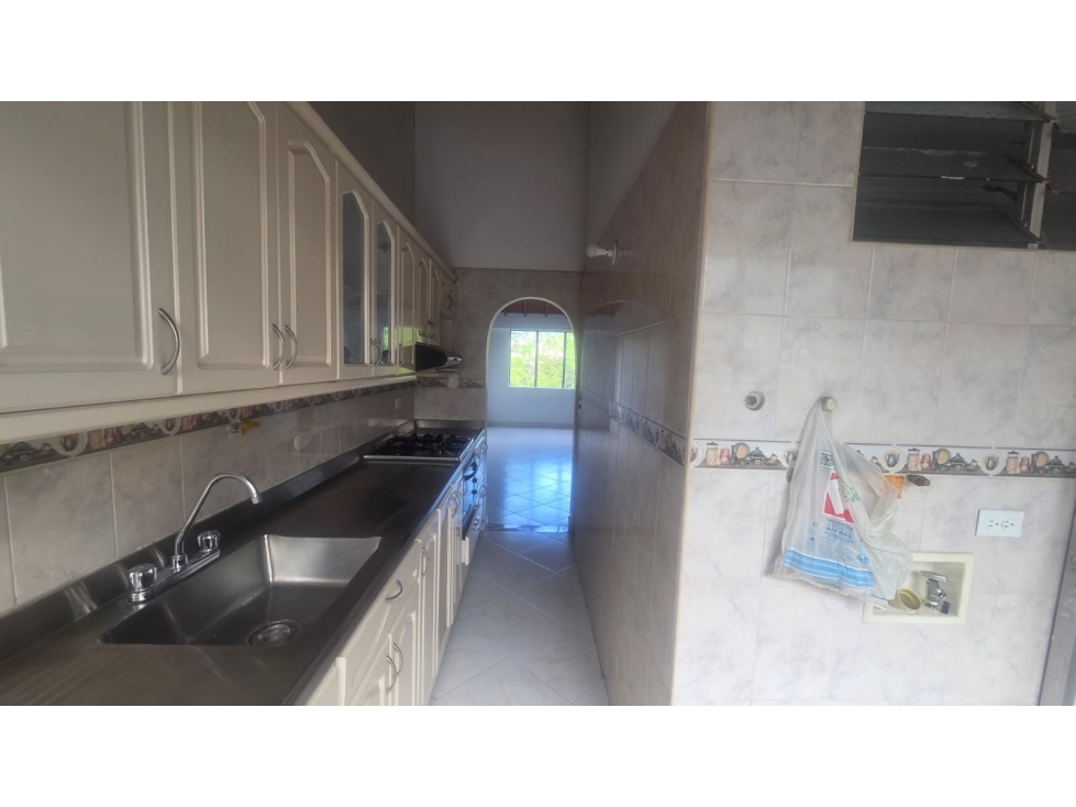 (V.I) APARTAMENTO EN VENTA UBICADO EN LAURELES SECTOR LOS PINOS — foto 3