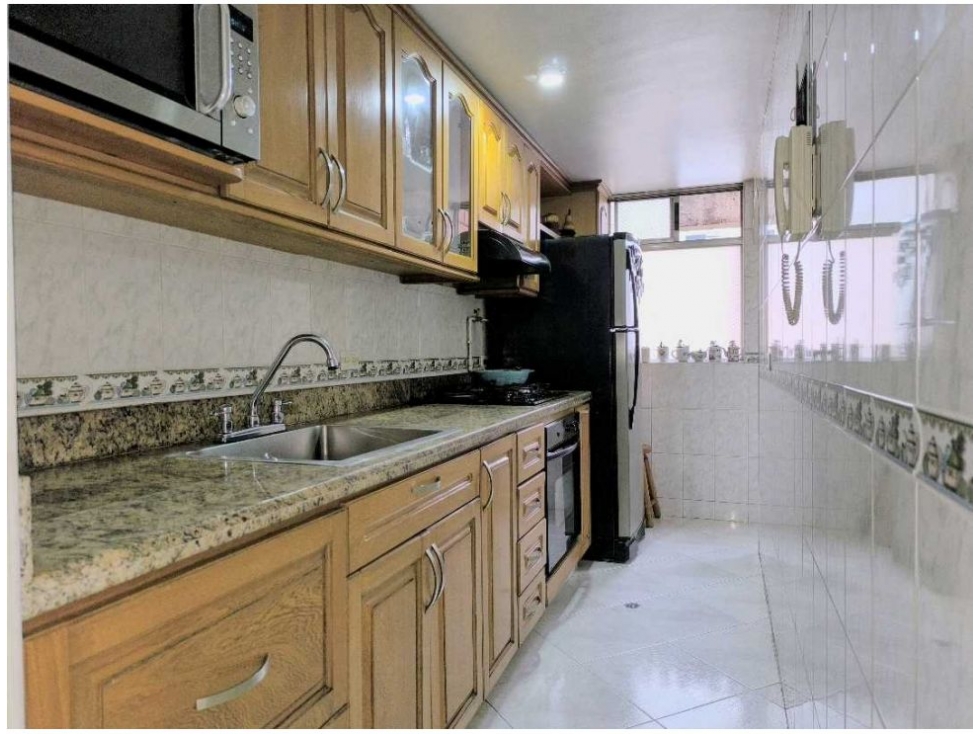APARTAMENTO EN VENTA EN LA CASTELLANA CUARTO PISO SIN ASCENSOR — foto 6