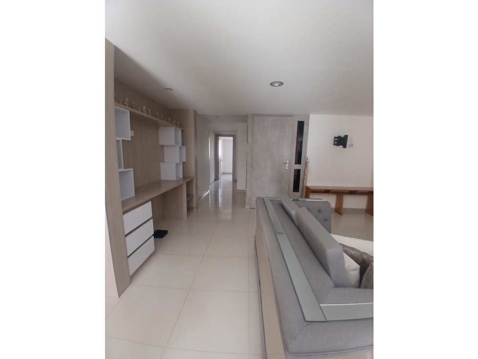 (V.I) APARTAMENTO EN VENTA UBICADO EN LA CASTELLANA — foto 4