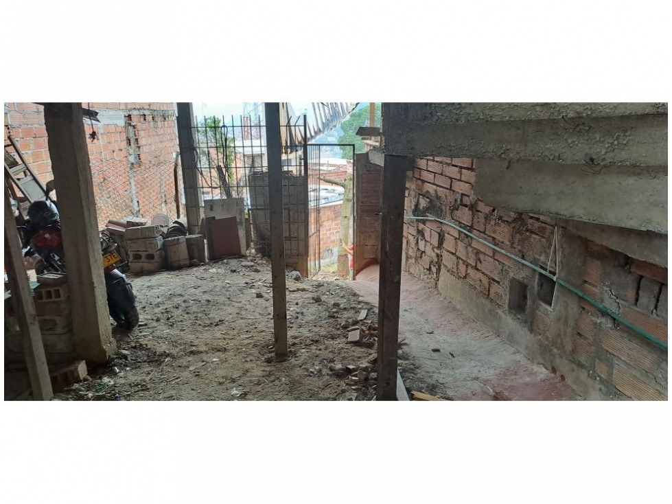 (V.I) LOTE EN VENTA CON PRECIO DE OPORTUNIDAD, EN ROBLEDO-CUCARACHO — foto 3