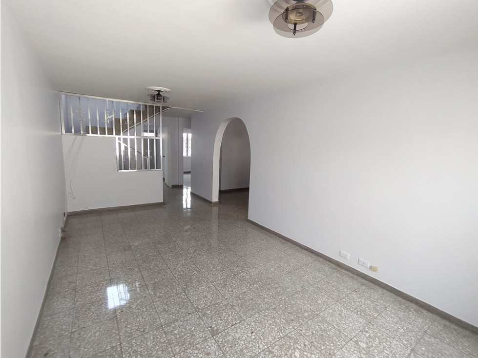 CASA DÚPLEX EN VENTA SECTOR LA COLINA GUAYABAL