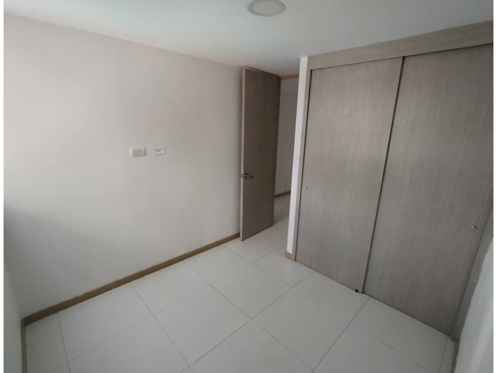 APARTAMENTO EN SECTOR PLANO UBICADO EN SABANETA PARA LA VENTA — foto 6