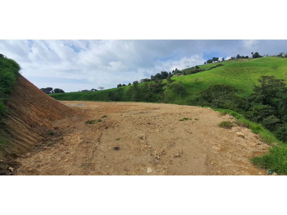 LOTE EN VENTA UBICADO EN SAN PEDRO DE LOS MILAGROS — foto 2