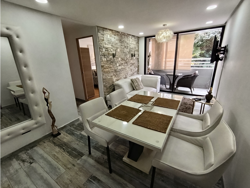 Apartamento Remodelado y Amoblado en El Poblado Sector El Tesoro
