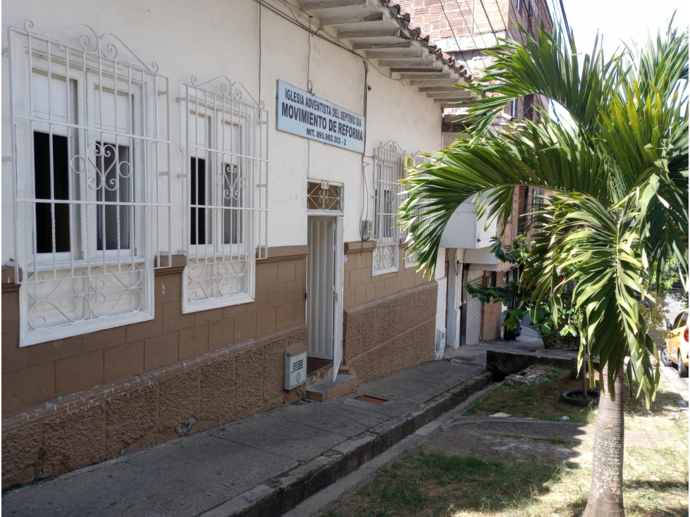 CASA LOTE EN VENTA EN MEDELLÍN (MANRIQUE LA 45)