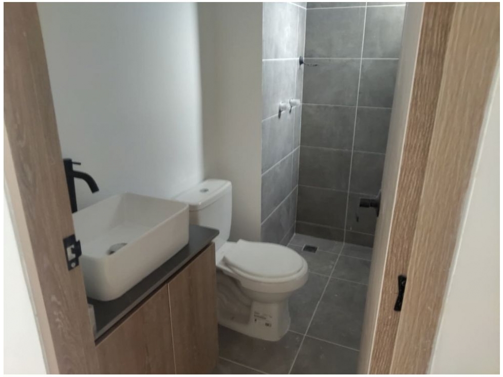 (V.I) INVIERTE EN APARTAMENTO EN SABANETA SECTOR MARIA AUXILIADORA — foto 2