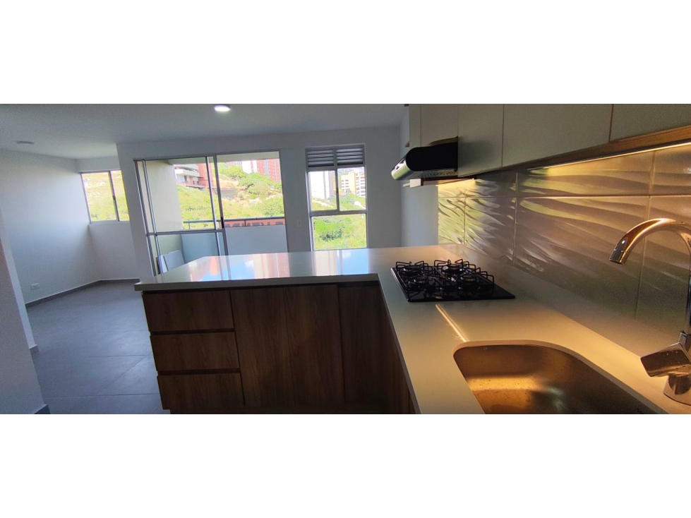HERMOSO APARTAMENTO PARA LA VENTA UBICADO EN CALASANZ PARTE ALTA — foto 3