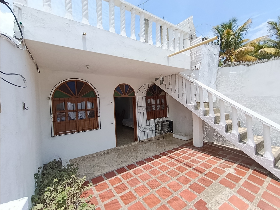 EN VENTA: CASA AMOBLADA EN SANTIAGO DE TOLÚ SUCRE - 1