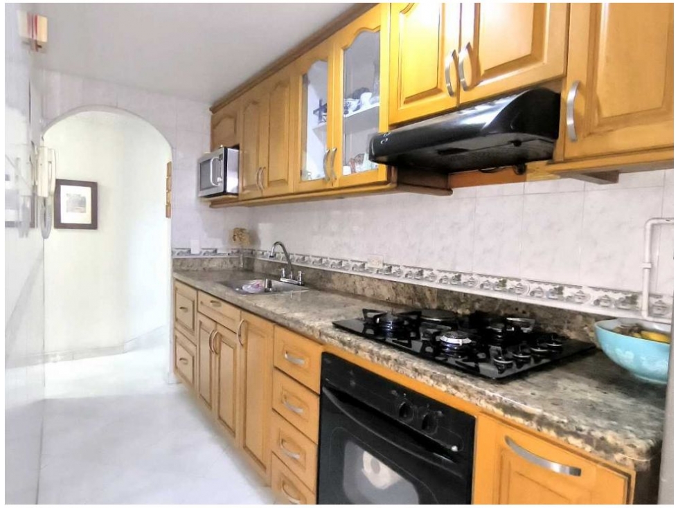APARTAMENTO EN VENTA EN LA CASTELLANA CUARTO PISO SIN ASCENSOR — foto 5