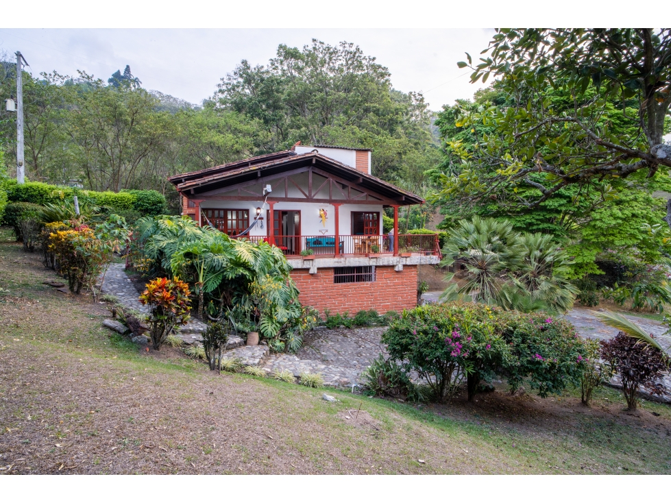 EN VENTA HERMOSA FINCA EN GIRARDOTA