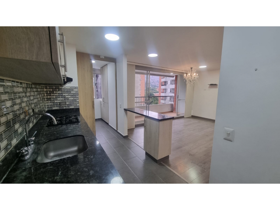 APARTAMENTO PARA LA VENTA UBICADO EN LOS COLORES — foto 2