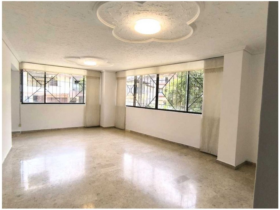 (V.I) APARTAMENTO EN VENTA UBICADO EN LAURELES SECTOR SIMON BOLIVAR