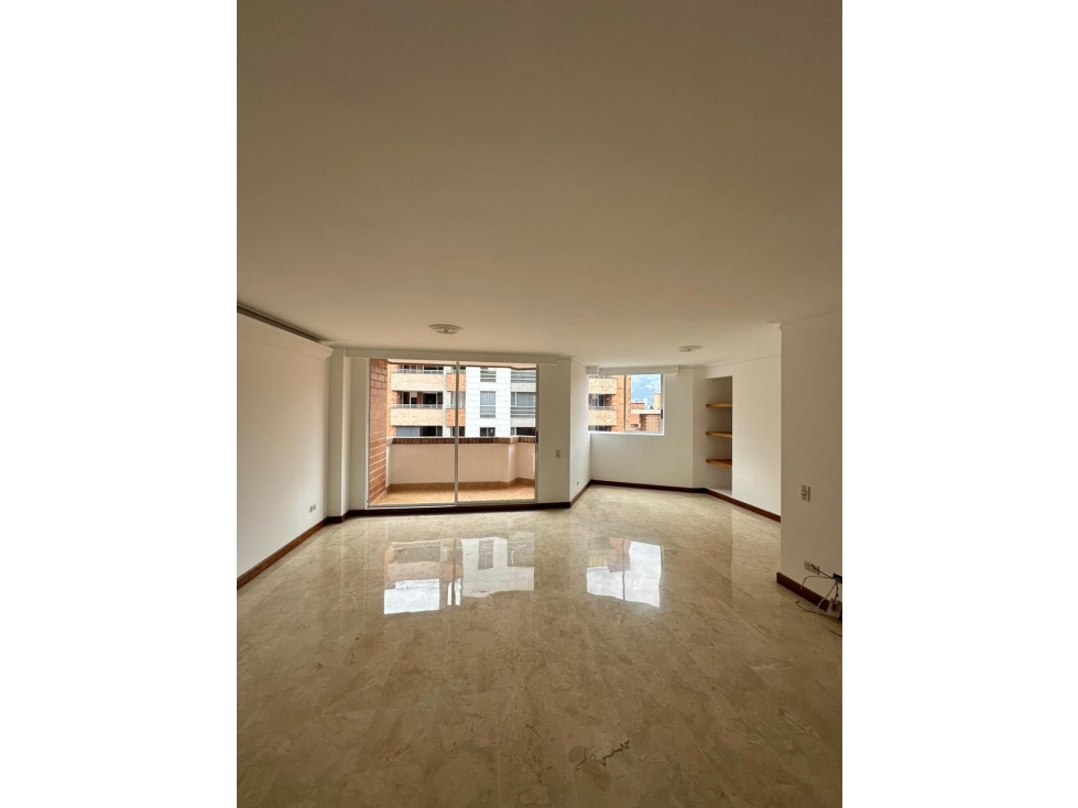 APARTAMENTO EN VENTA LAURELES SECTOR SANTA TERESITA MEDELLÍN