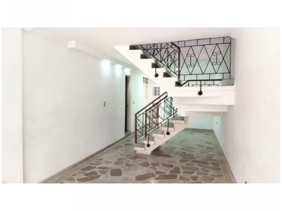 APARTAMENTO DÚPLEX EN VENTA — foto 2
