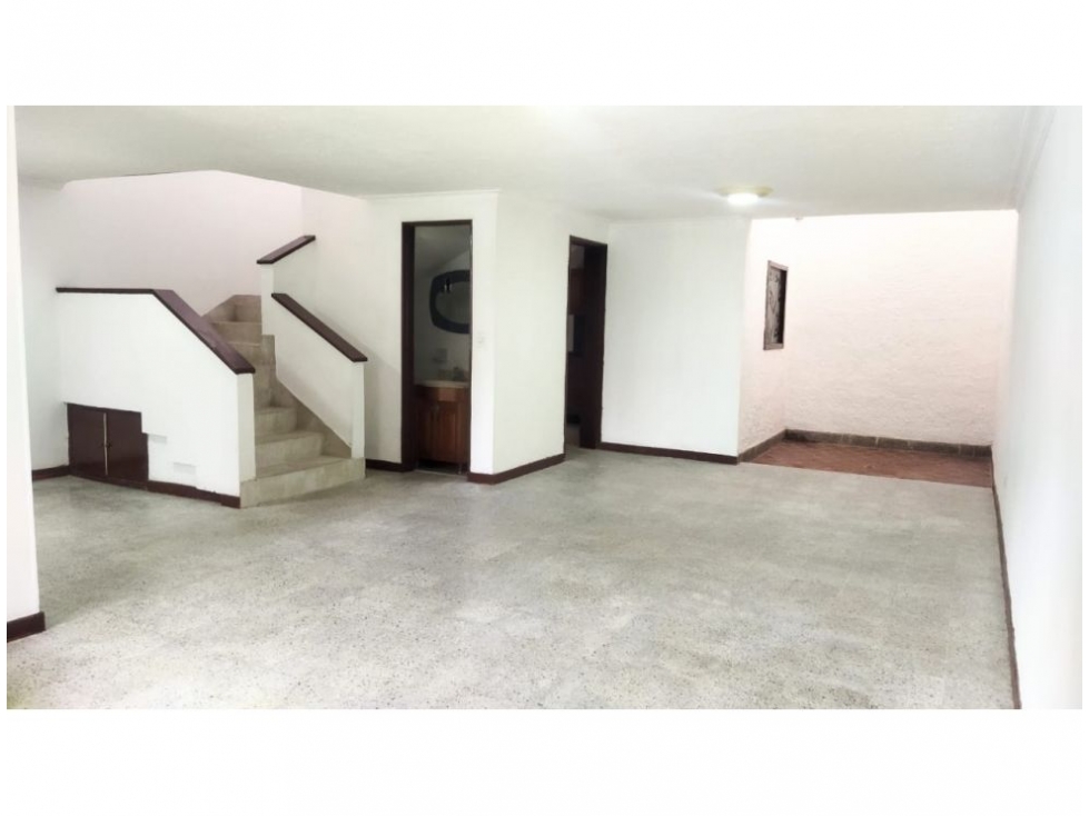 CASA UNIFAMILIAR EN VENTA LAURELES — foto 2