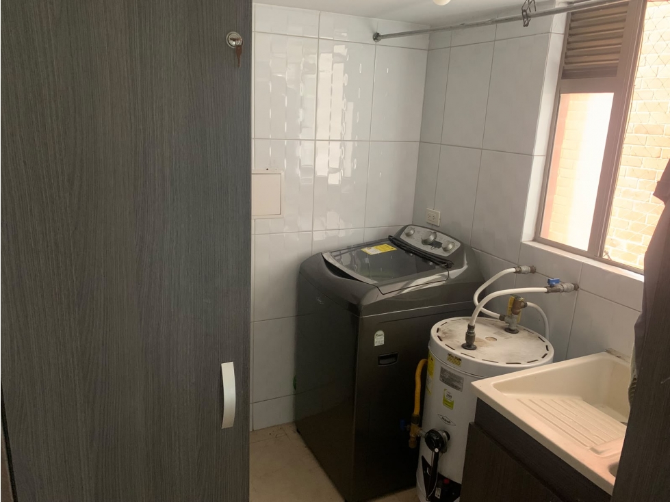 APARTAMENTO REMODELADO EN VENTA LAURELES SECTOR LA CASTELLANA — foto 4