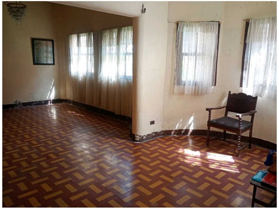 CASA LOTE EN VENTA CON PERMISO PARA 12 PISOS UBICADA EN LAURELES — foto 2