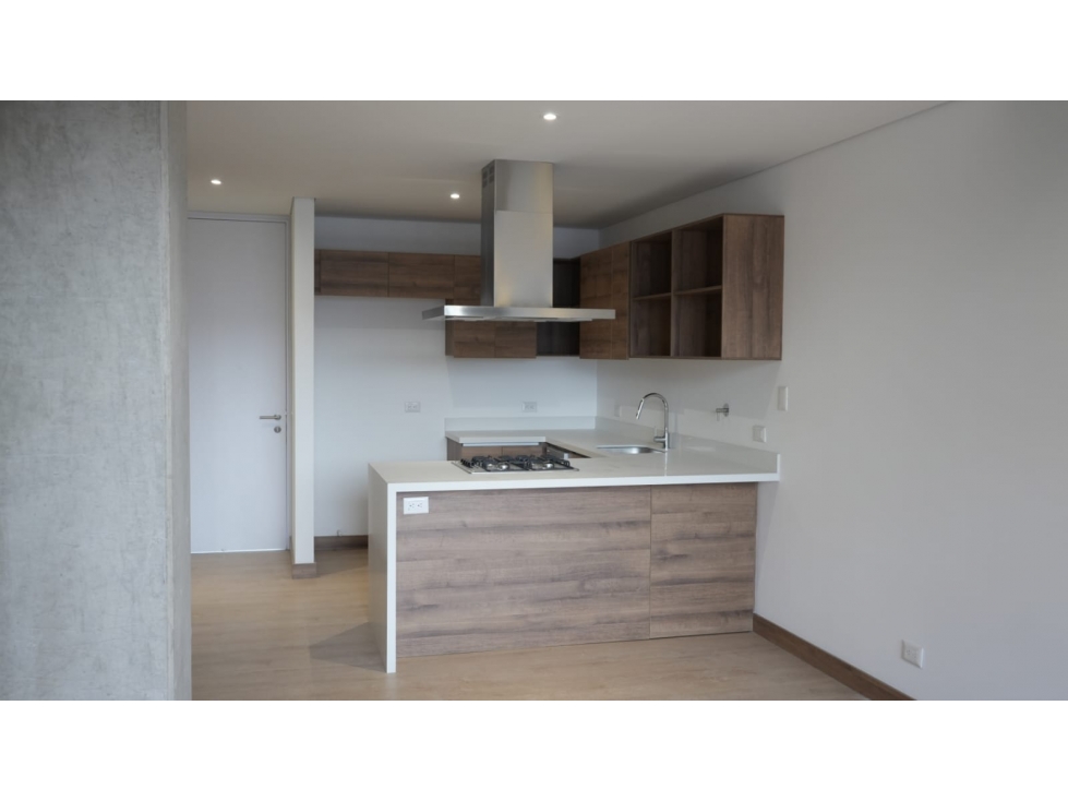 APARTAMENTO UBICADO EN EL POBLADO CIUDAD DEL RIO PARA ESTRENAR — foto 2