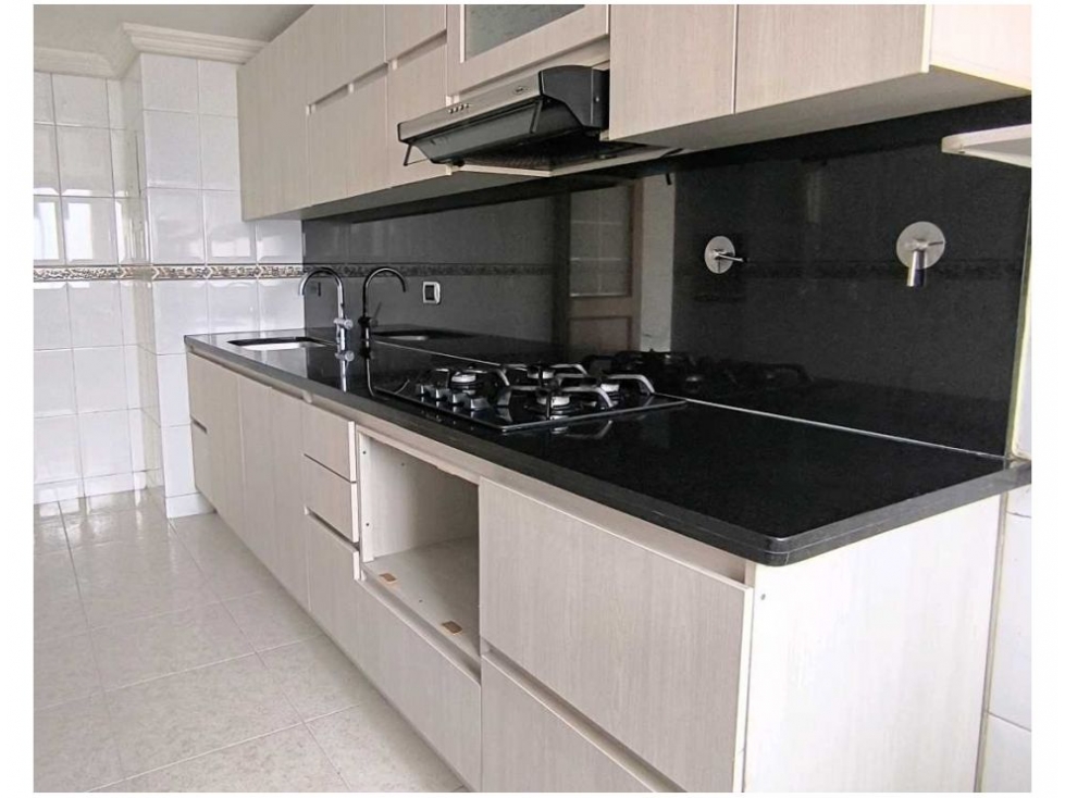 (V.I) APARTAMENTO EN VENTA UBICADO EN LAURELES UNIDAD CERRADA — foto 4